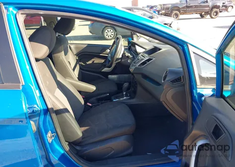 2013 Ford Fiesta Se z USA, uszkodzony, nr VIN 3FADP4BJ1DM225126